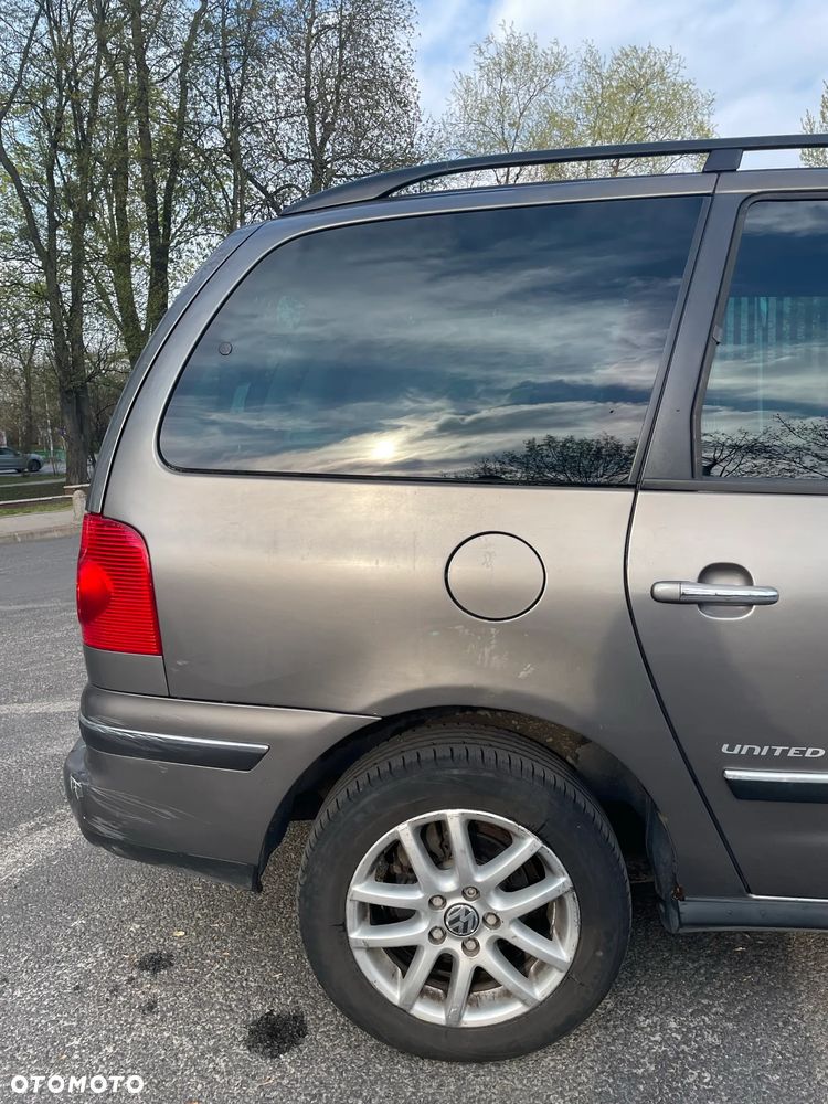 Volkswagen Sharan 1.9 TDI Comfortline Tiptr - 20