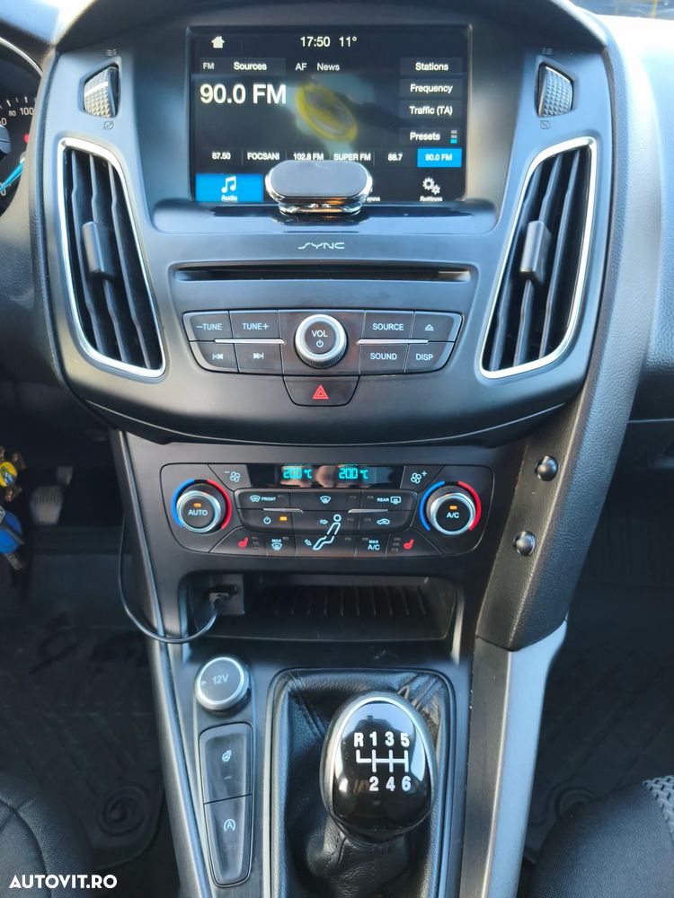 Ford Focus 1.0 EcoBoost Start-Stopp-System TITANIUM DESIGN - 7