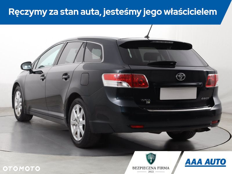 Toyota Avensis - 5