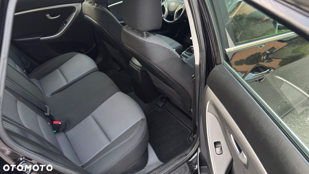 Hyundai i30 1.6 Trend - 16
