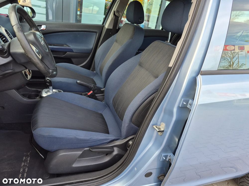 Opel Corsa 1.2 16V Cosmo EasyTronic - 9