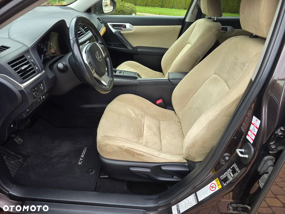 Lexus CT 200h Prestige - 13