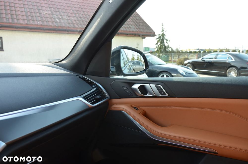 BMW X5 xDrive45e - 24