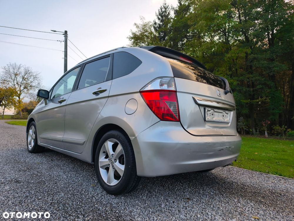 Honda FR-V - 7