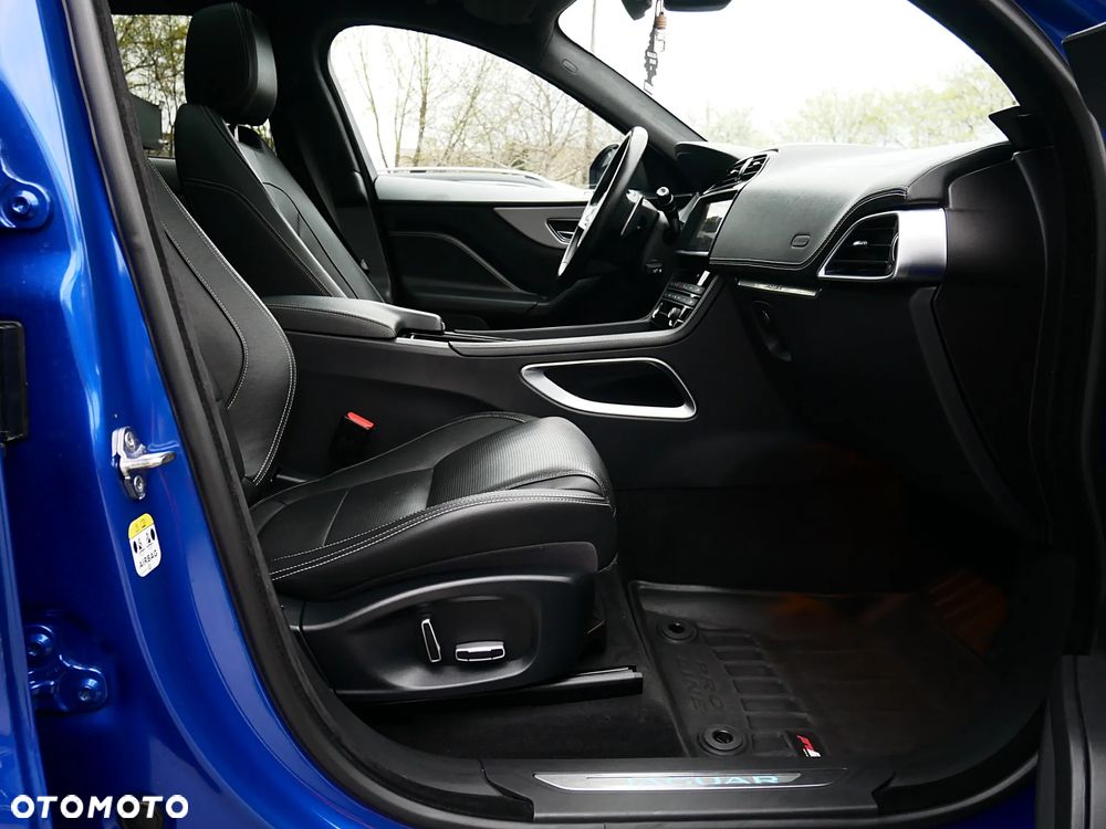Jaguar F-Pace 2.0 i4P AWD R-Sport - 8