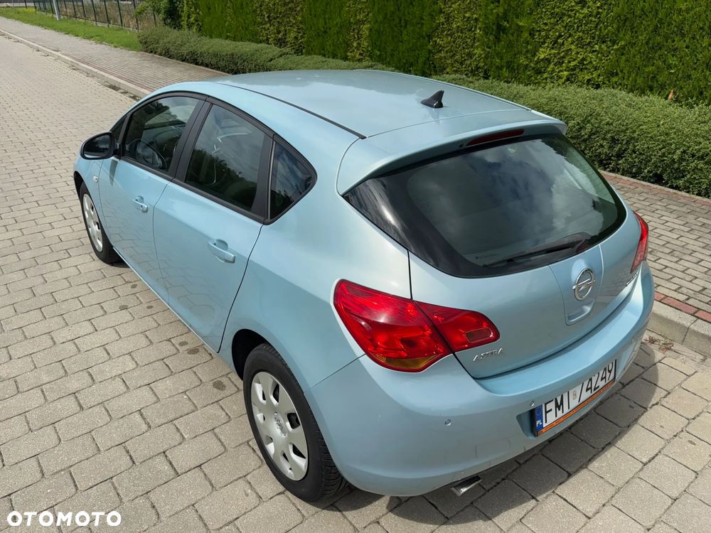 Opel Astra 1.4 Turbo - 4