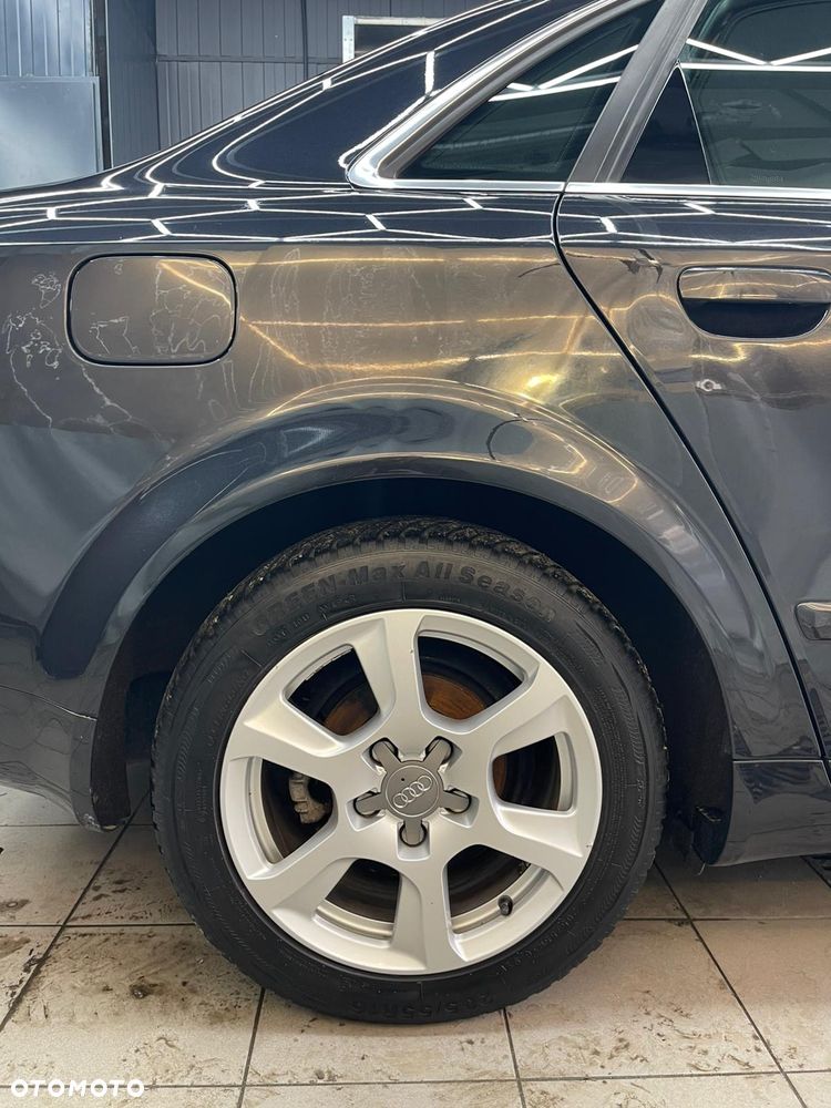 Audi A4 Limousine - 9