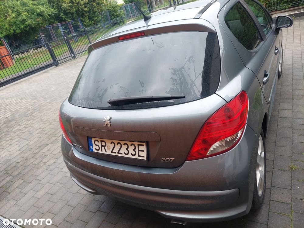 Peugeot 207 1.6 Premium - 4