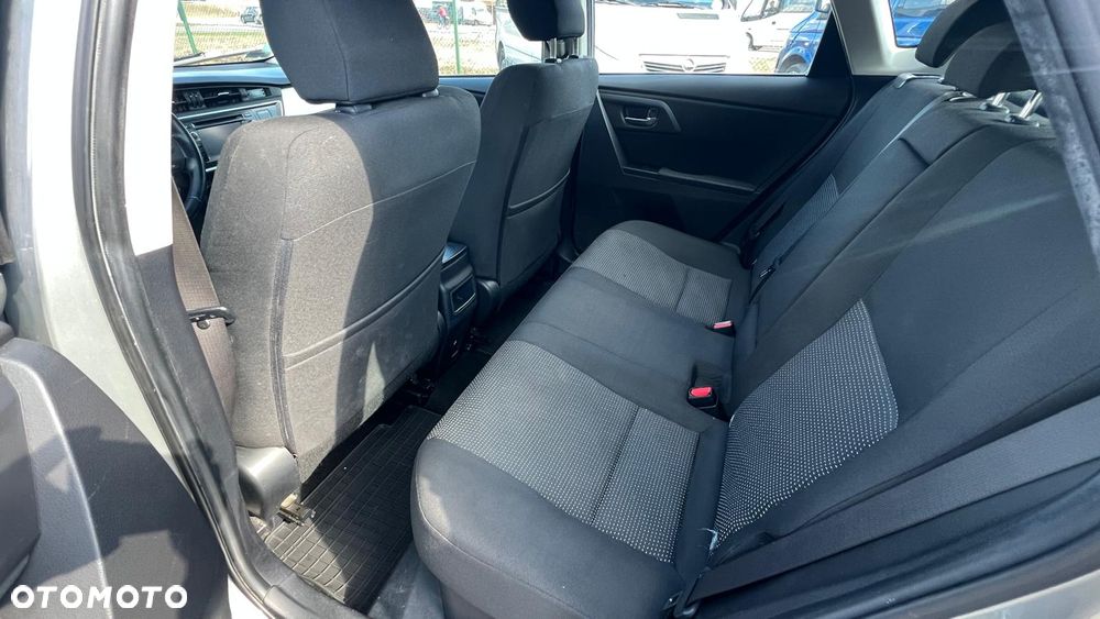 Toyota Auris - 18