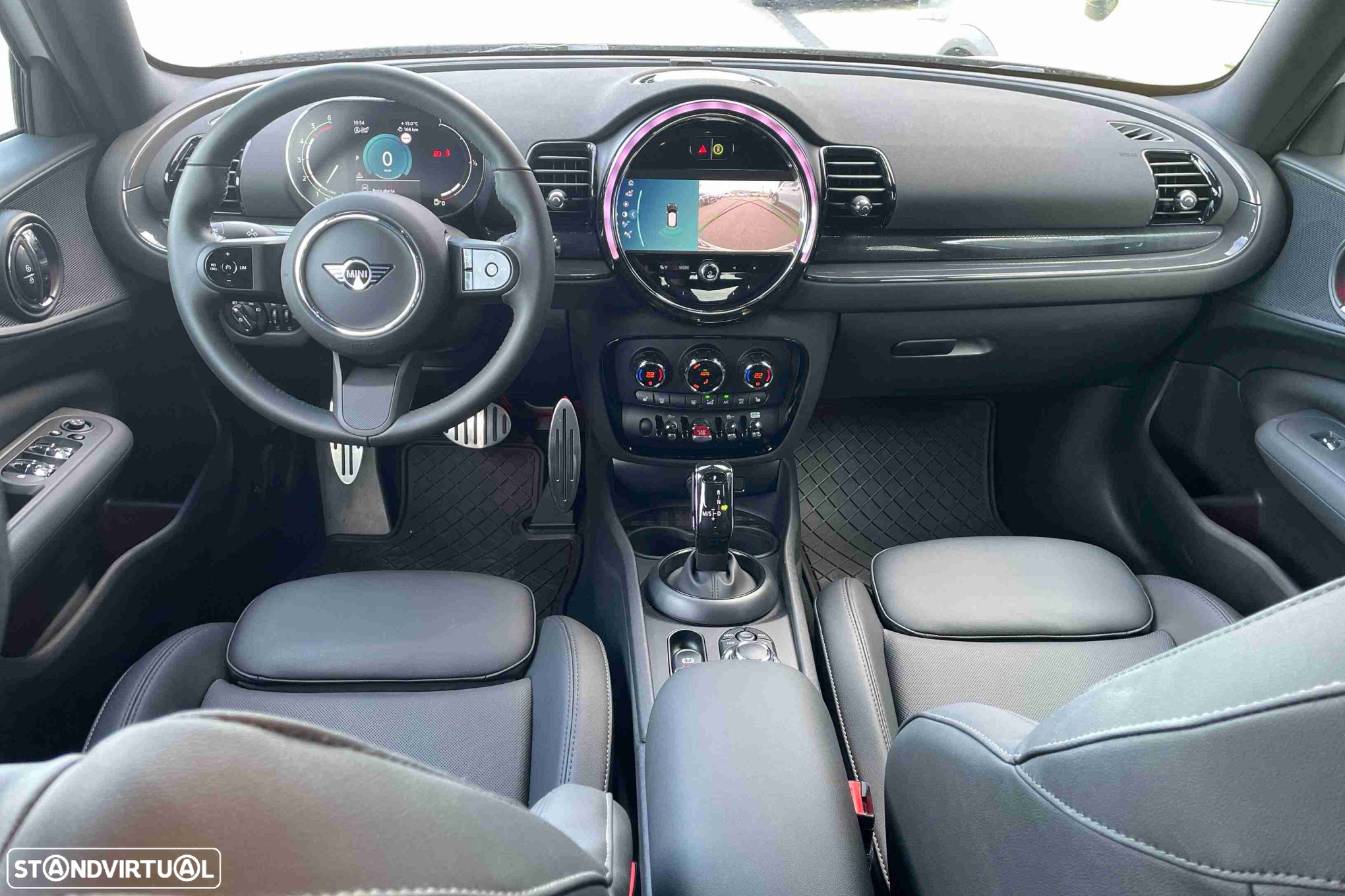 MINI Clubman Cooper D Premium Essential Auto - 9