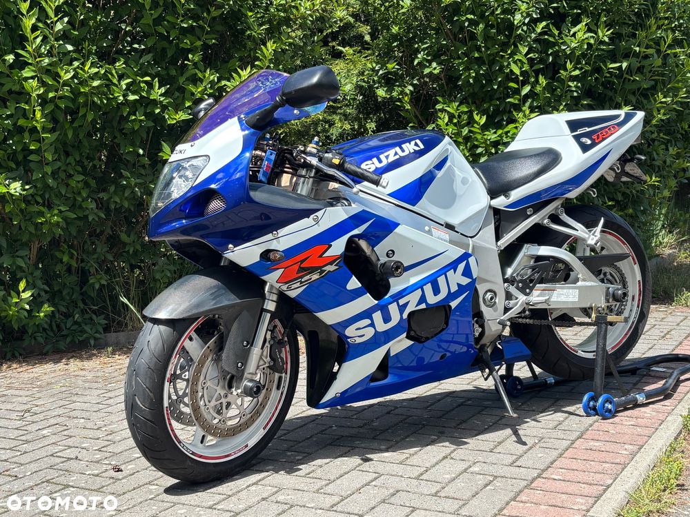 Suzuki GSX-R - 6