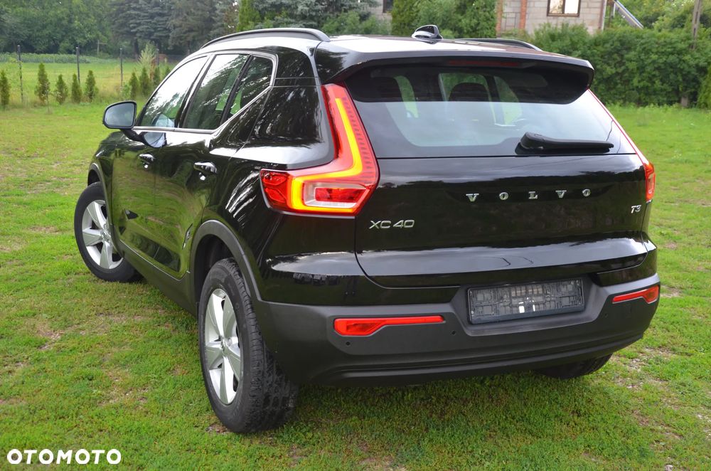 Volvo XC 40 T3 Momentum - 8