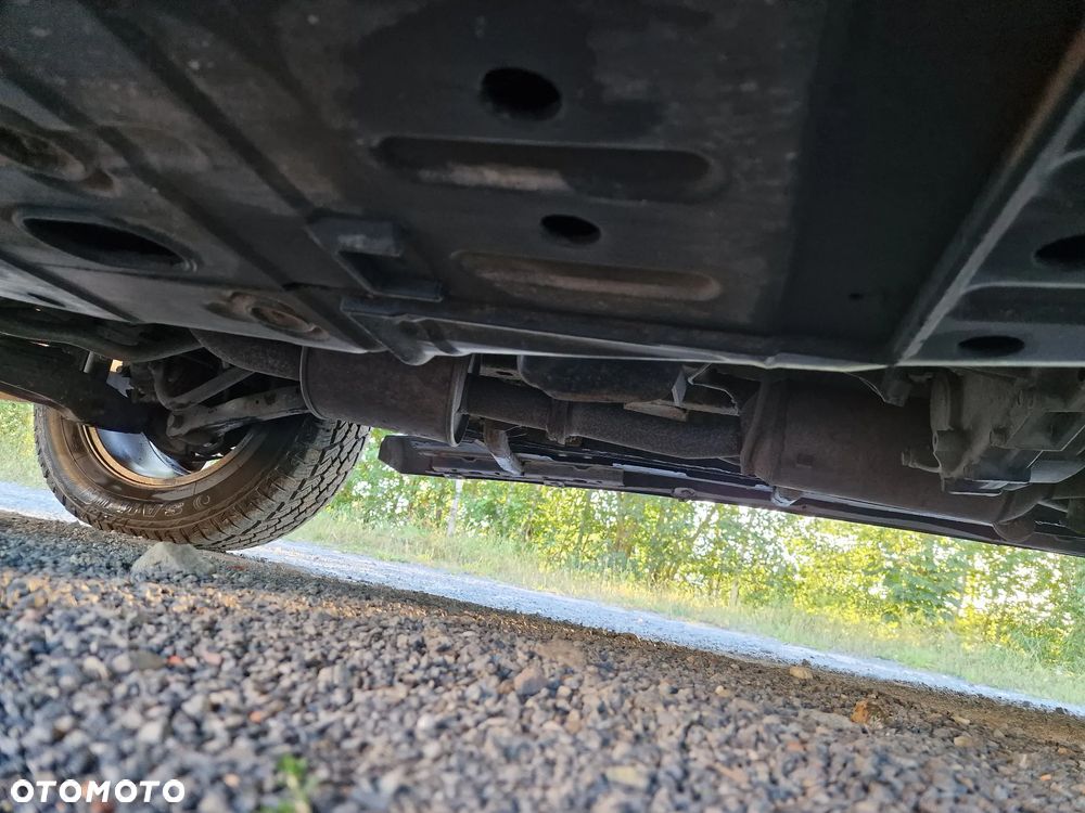 Mitsubishi Pajero - 11