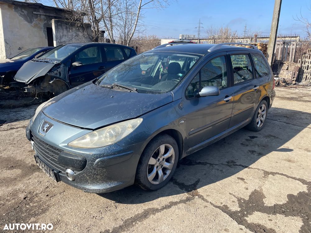 Dezmembrez Peugeot 307 SW 1.6 HDi 110Cp 80kW an 2005 Break Facelift - 1