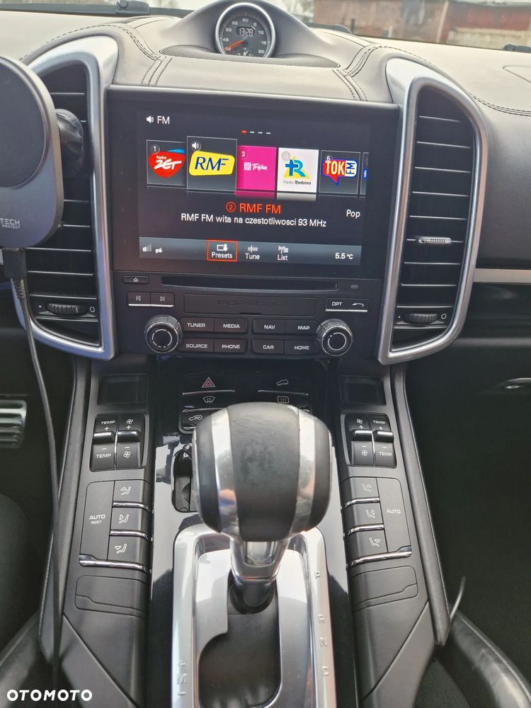 Porsche Cayenne - 19