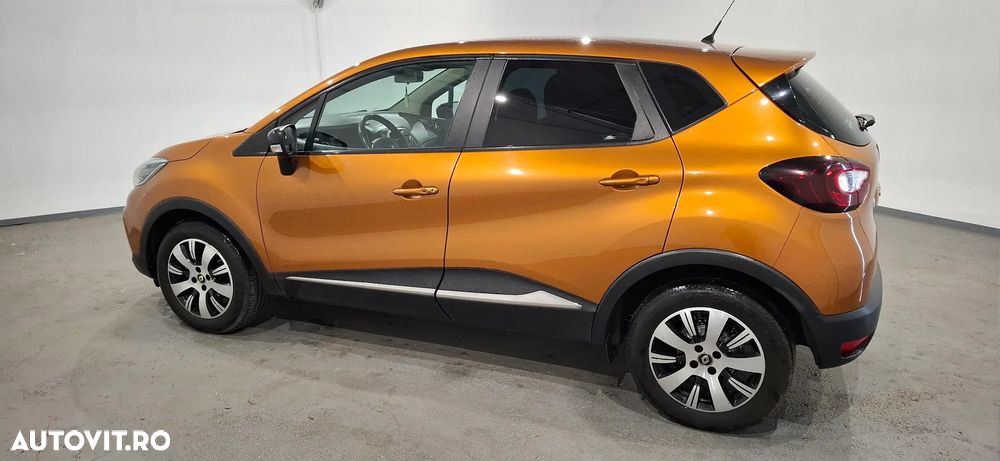 Renault Captur MHEV 140 Techno - 17