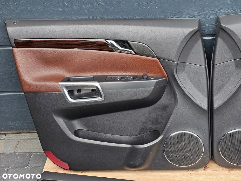 FOTELE PRZEDNIE FOTELE TYLNE  BOCZKI DRZWI SKÓRZANE RUDE BRĄZOWE OPEL ANTARA EUROPA PODGRZEWANE - 23