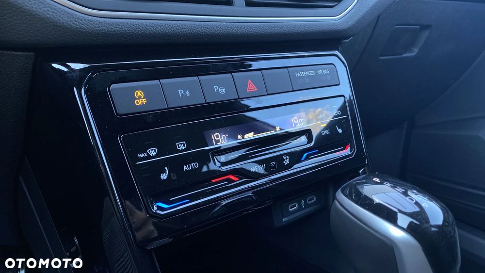 Volkswagen T-Cross 1.5 TSI ACT R-Line Plus DSG - 18