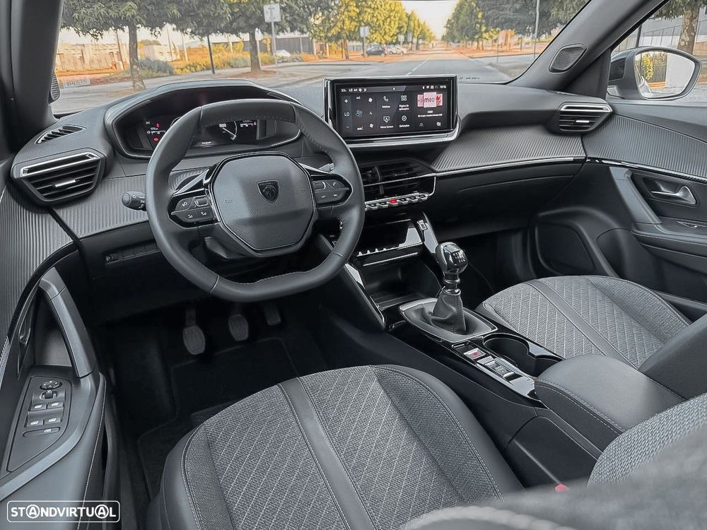 Peugeot 2008 1.2 PureTech Allure - 11