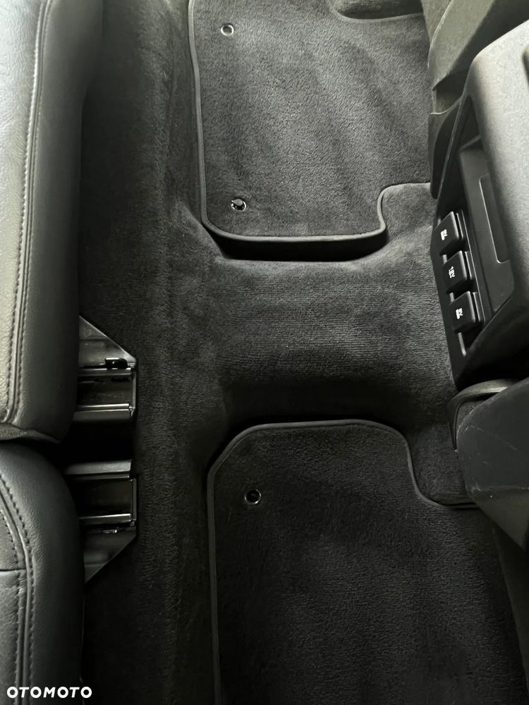 Land Rover Discovery - 23