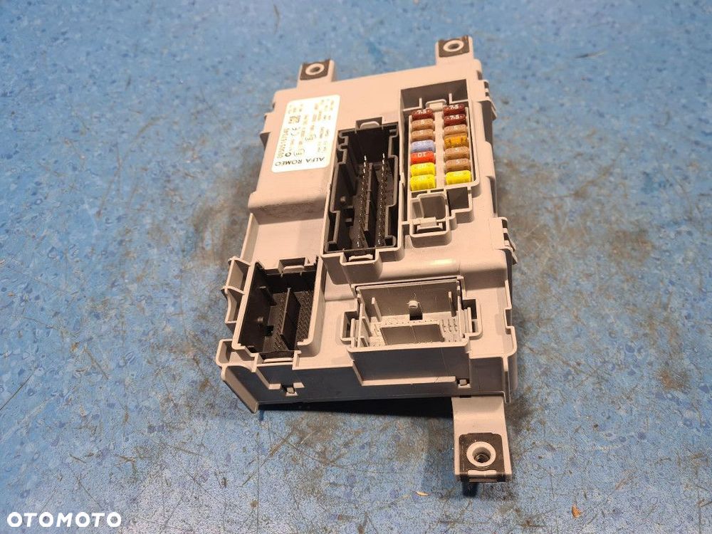 ALFA ROMEO MITO MODUŁ BSI 00505167040 - 5