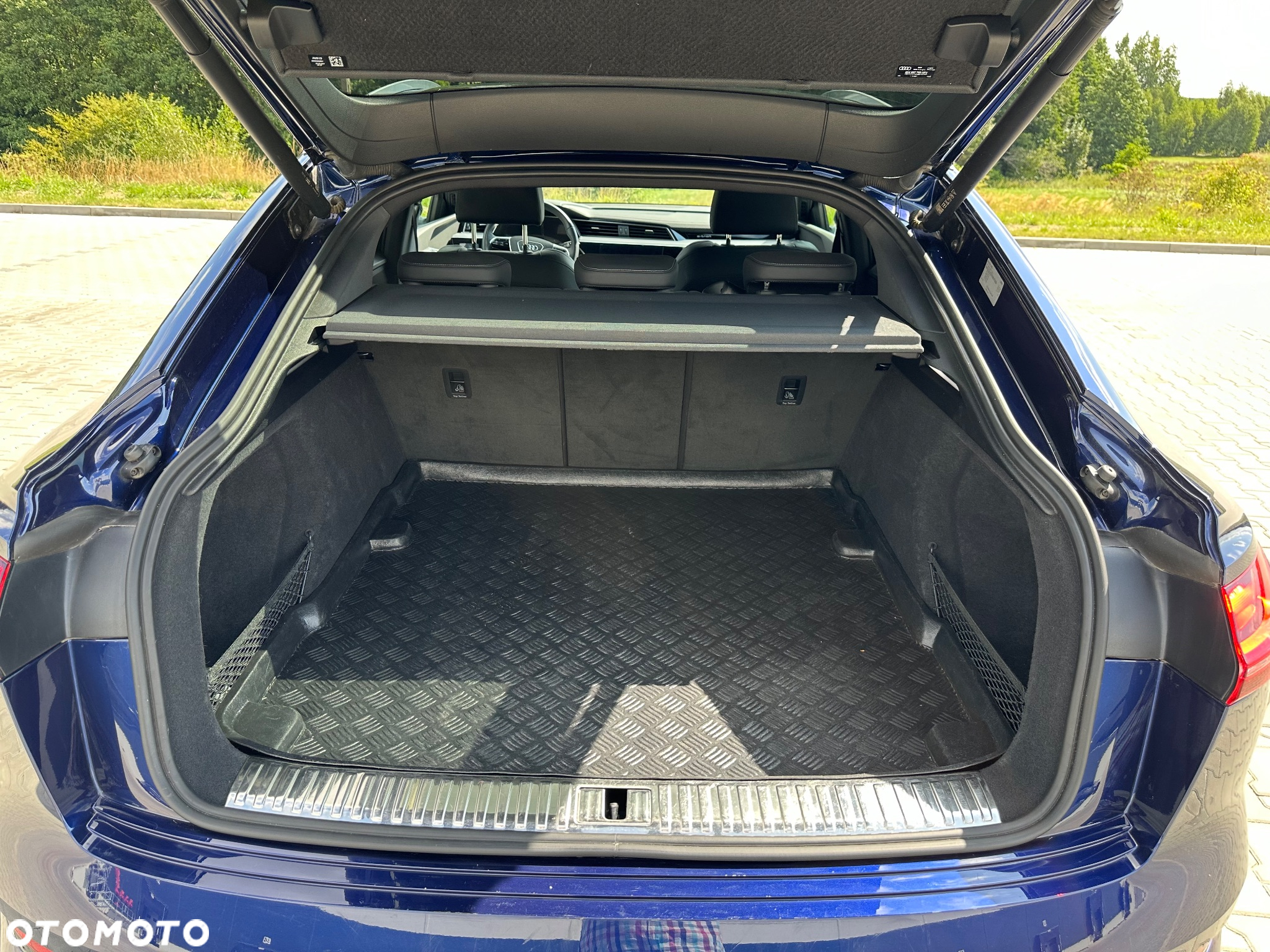 Audi e-tron 55 Quattro S Line - 11