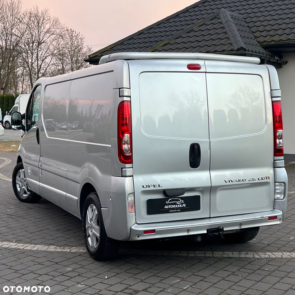 Opel VIVARO - 17