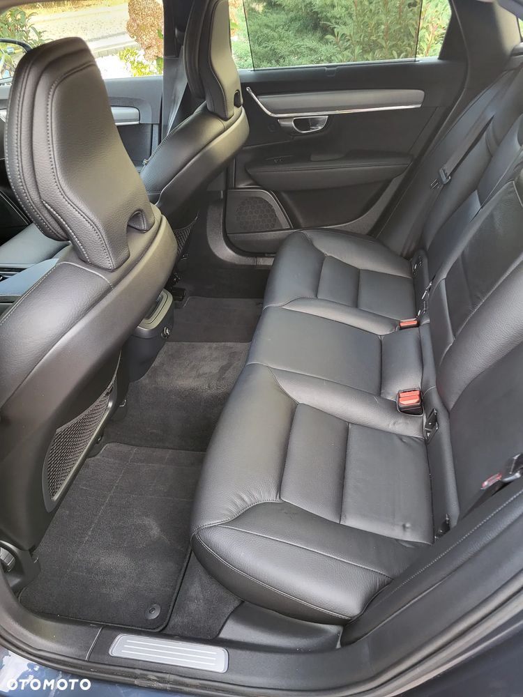 Volvo V90 D4 Momentum - 17