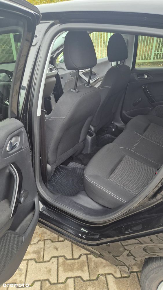 Peugeot 208 1.2 PureTech Style - 8