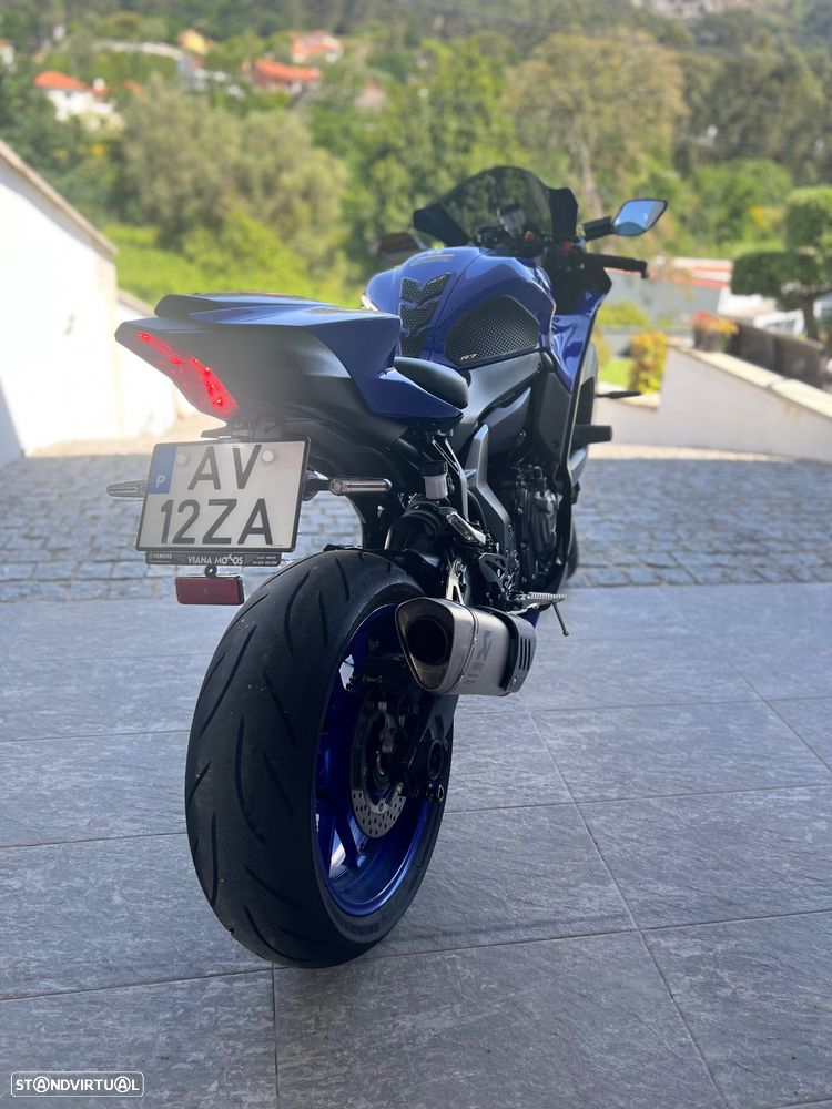 Yamaha YZF R7 - 4