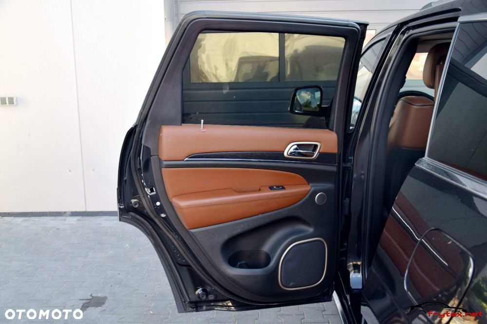 Jeep Grand Cherokee - 20