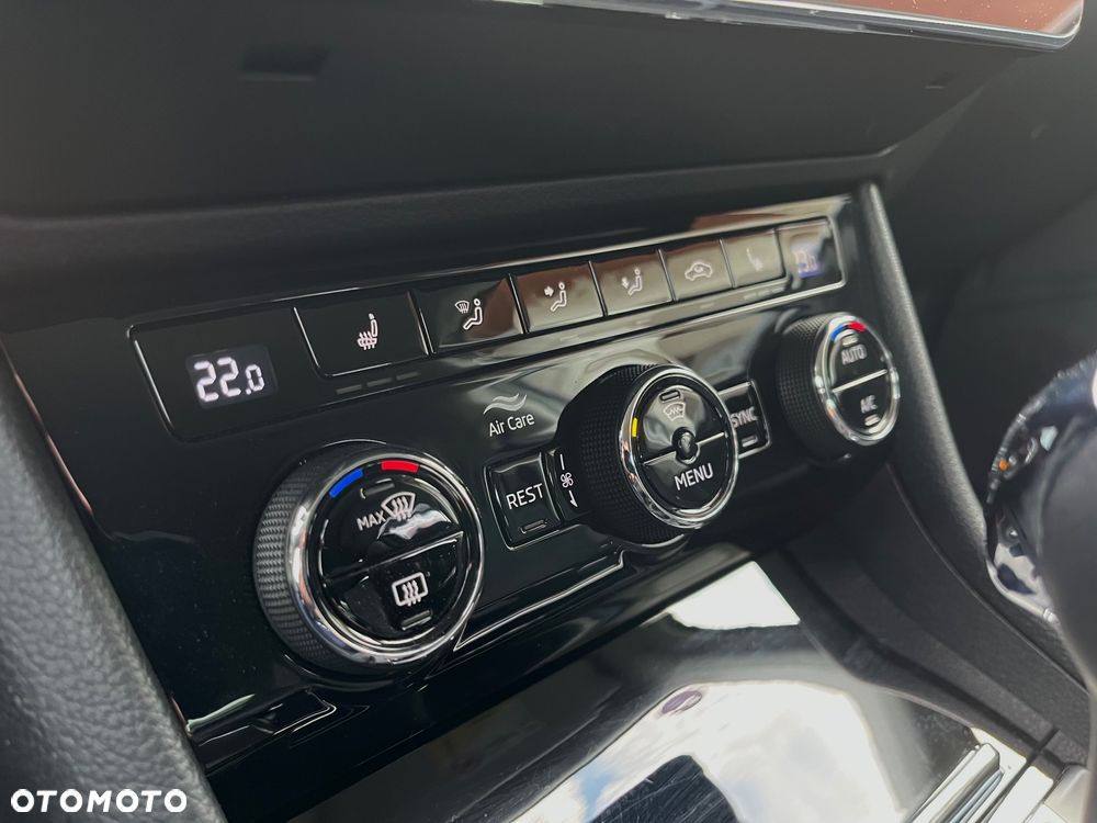 Skoda Superb 1.5 TSI ACT DSG Sportline - 17