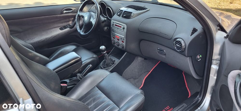 Alfa Romeo 147 1.9 JTD 16V Distinctive - 7