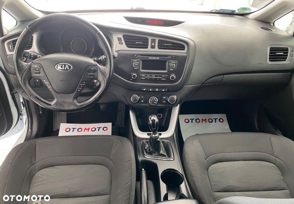 Kia Ceed - 10