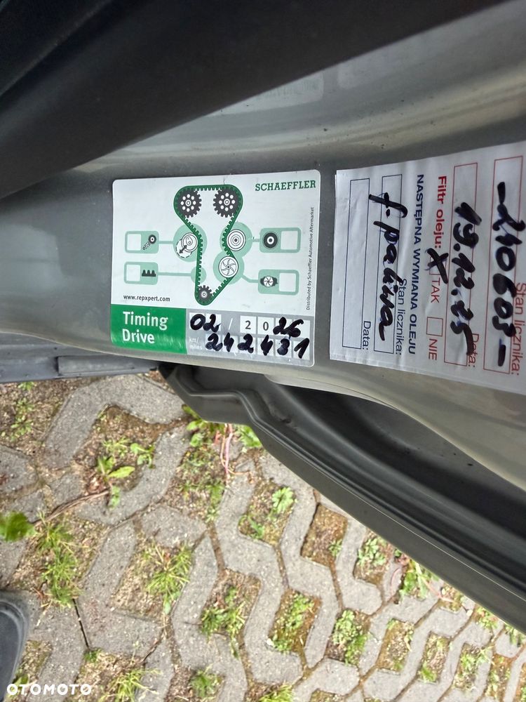 Ford Grand C-MAX 1.6 TDCi Start-Stop-System Titanium - 20