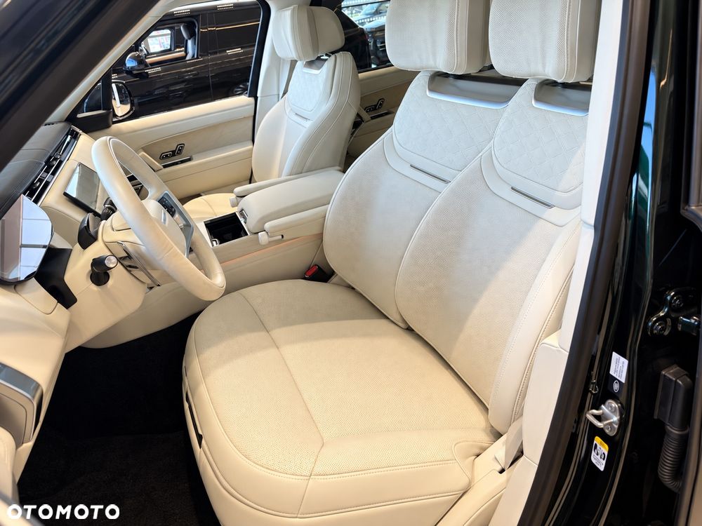 Land Rover Range Rover 4.4 V8 P615 mHEV SV - 8