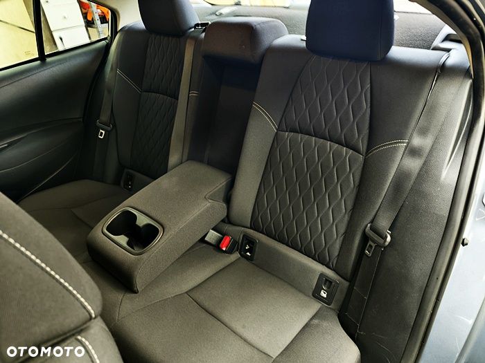 Toyota Corolla - 31