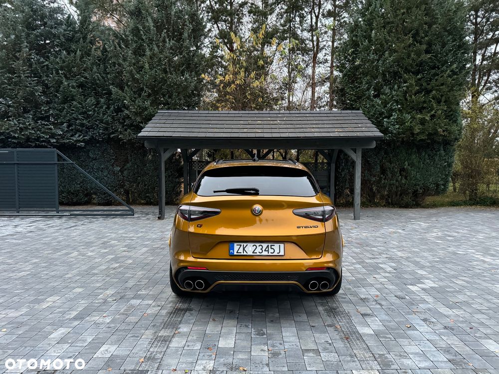 Alfa Romeo Stelvio 2.9 V6 Bi-Turbo Quadrifoglio Q4 - 4