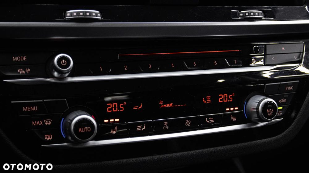 BMW X3 xDrive20d xLine - 14