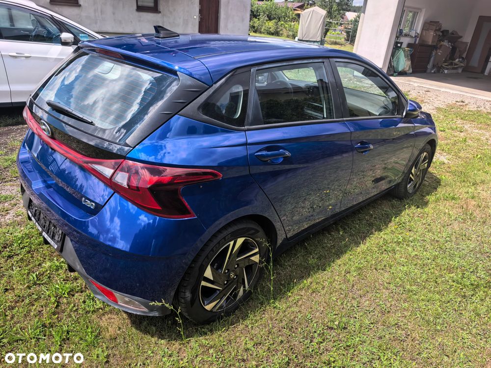 Hyundai i20 blue 1.2 Pure - 3