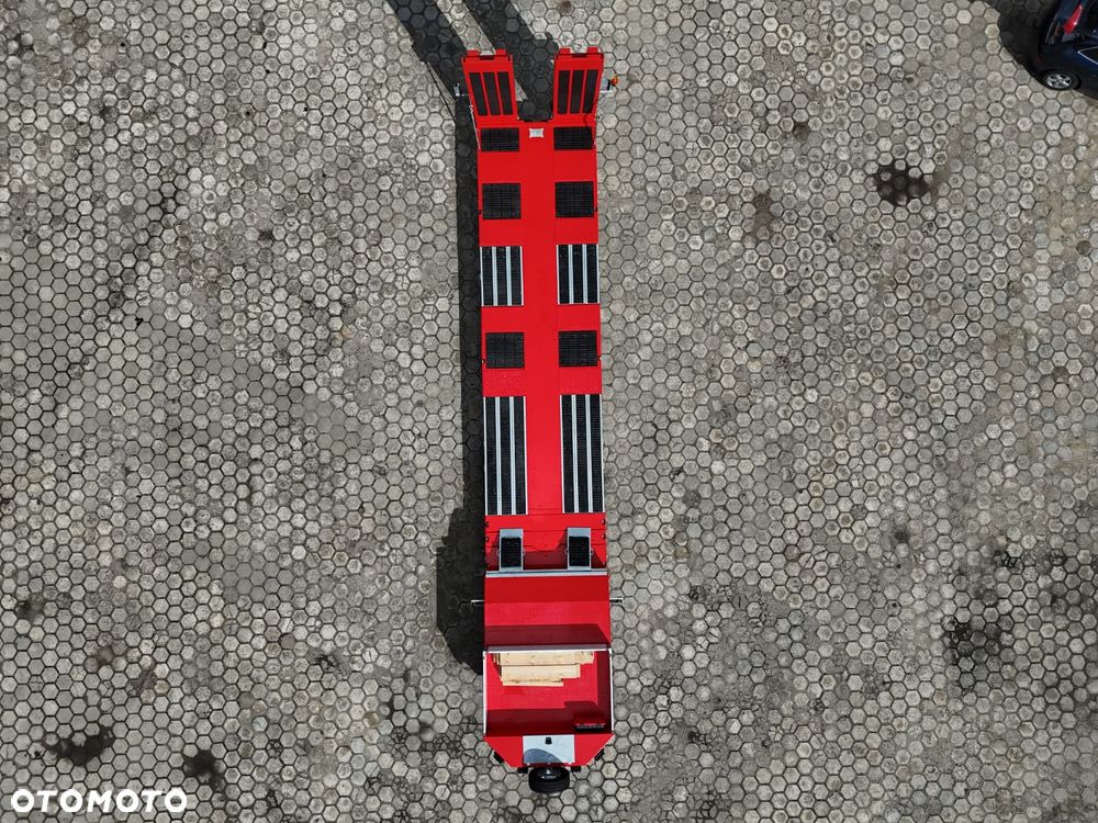 Inny 4 OSIOWA NISKOPODWOZIOWA z zagłębieniami na koła, rozciągana 5.000mm, długie najazdy 70T DMC - 13