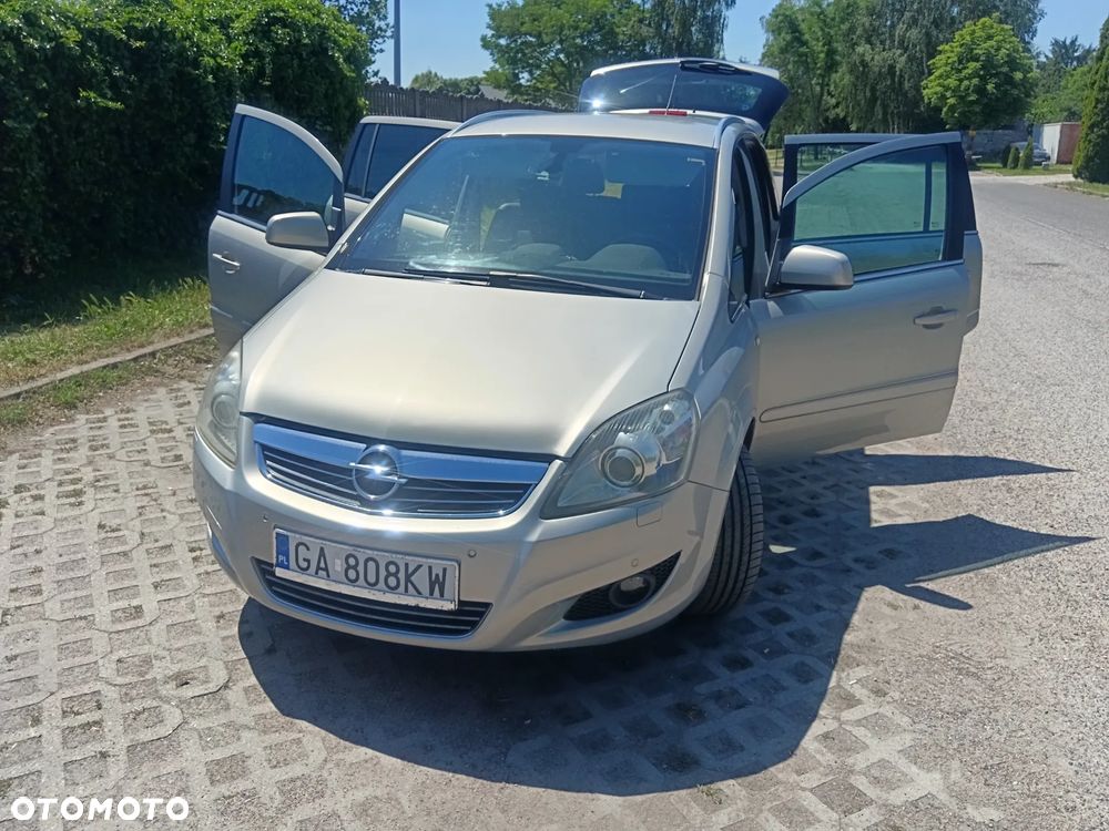 Opel Zafira 1.8 Innovation 110 Jahre - 12