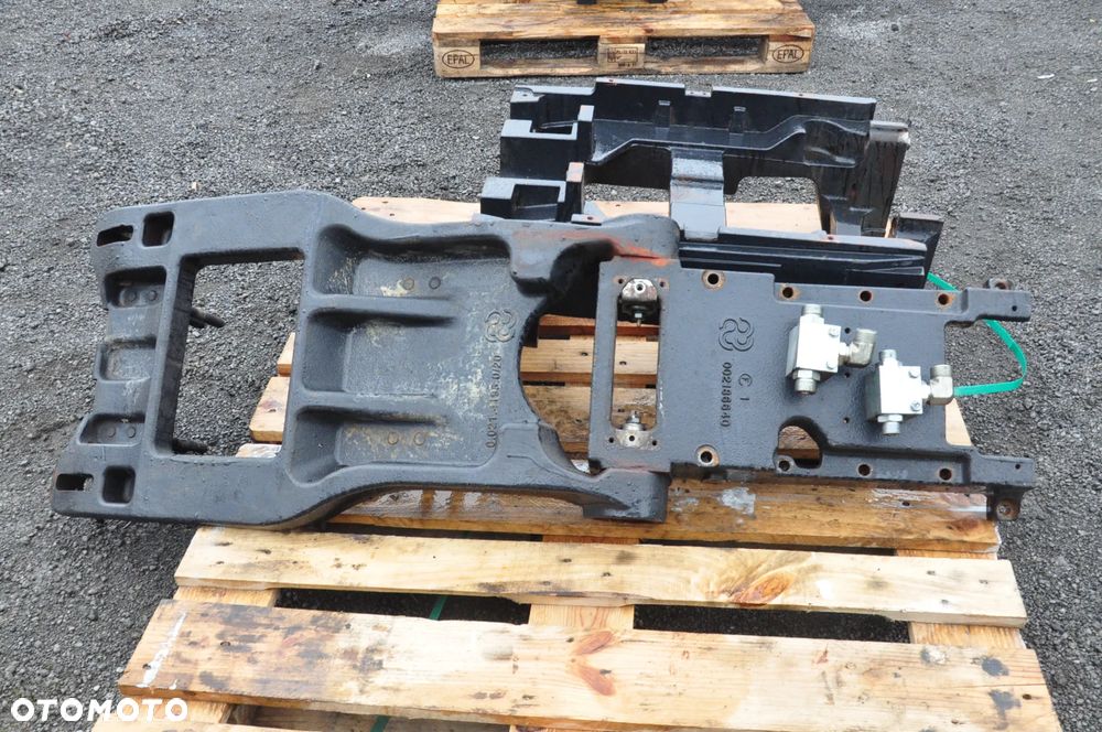 WSPORNIK RAMA DEUTZ FAHR 6160 NR 002145280 - 6