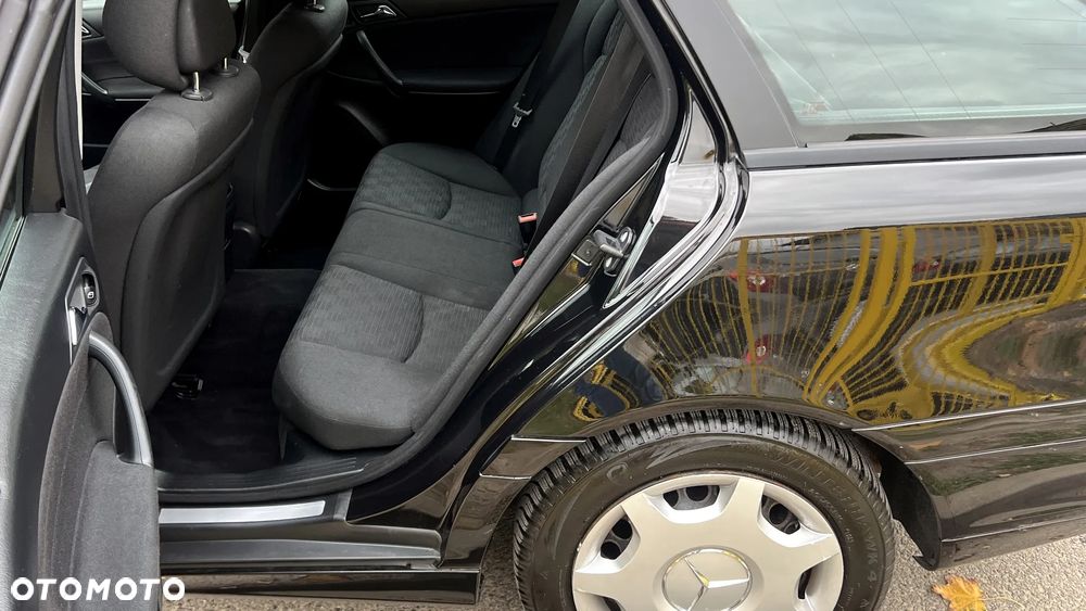 Mercedes-Benz Klasa C 180 Kompressor Automatik Elegance - 23