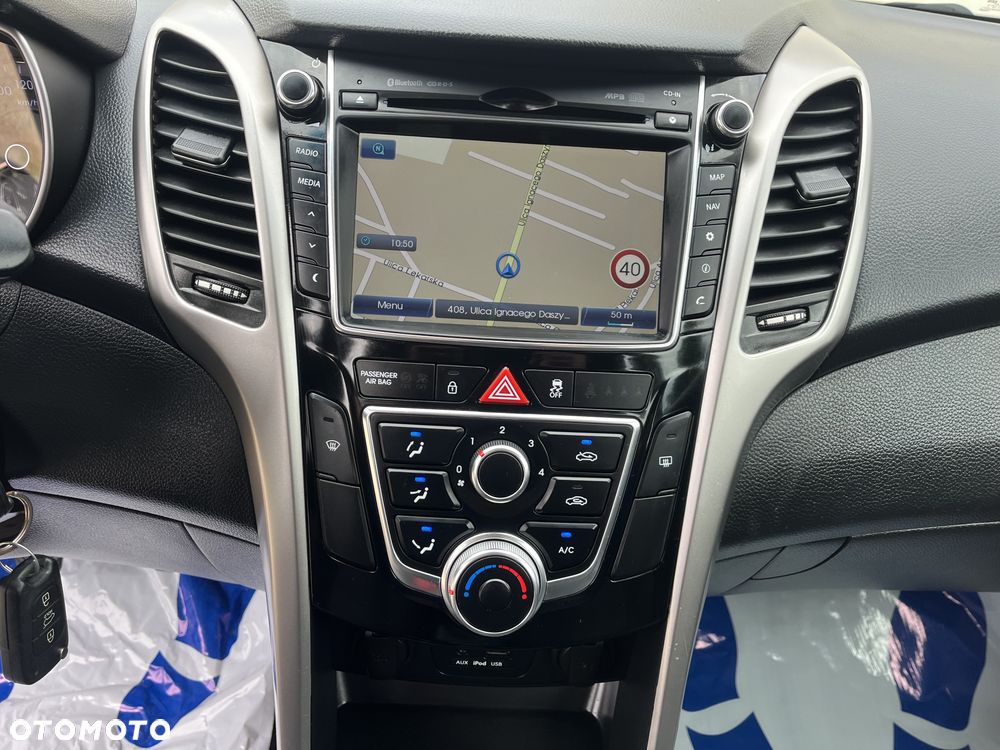 Hyundai i30 blue 1.4 Classic Navigation - 14