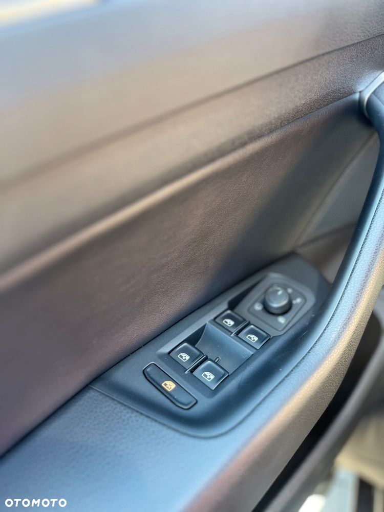 Volkswagen Arteon 2.0 TDI Bi-Turbo SCR 4Mot R-Line Edition DSG - 17