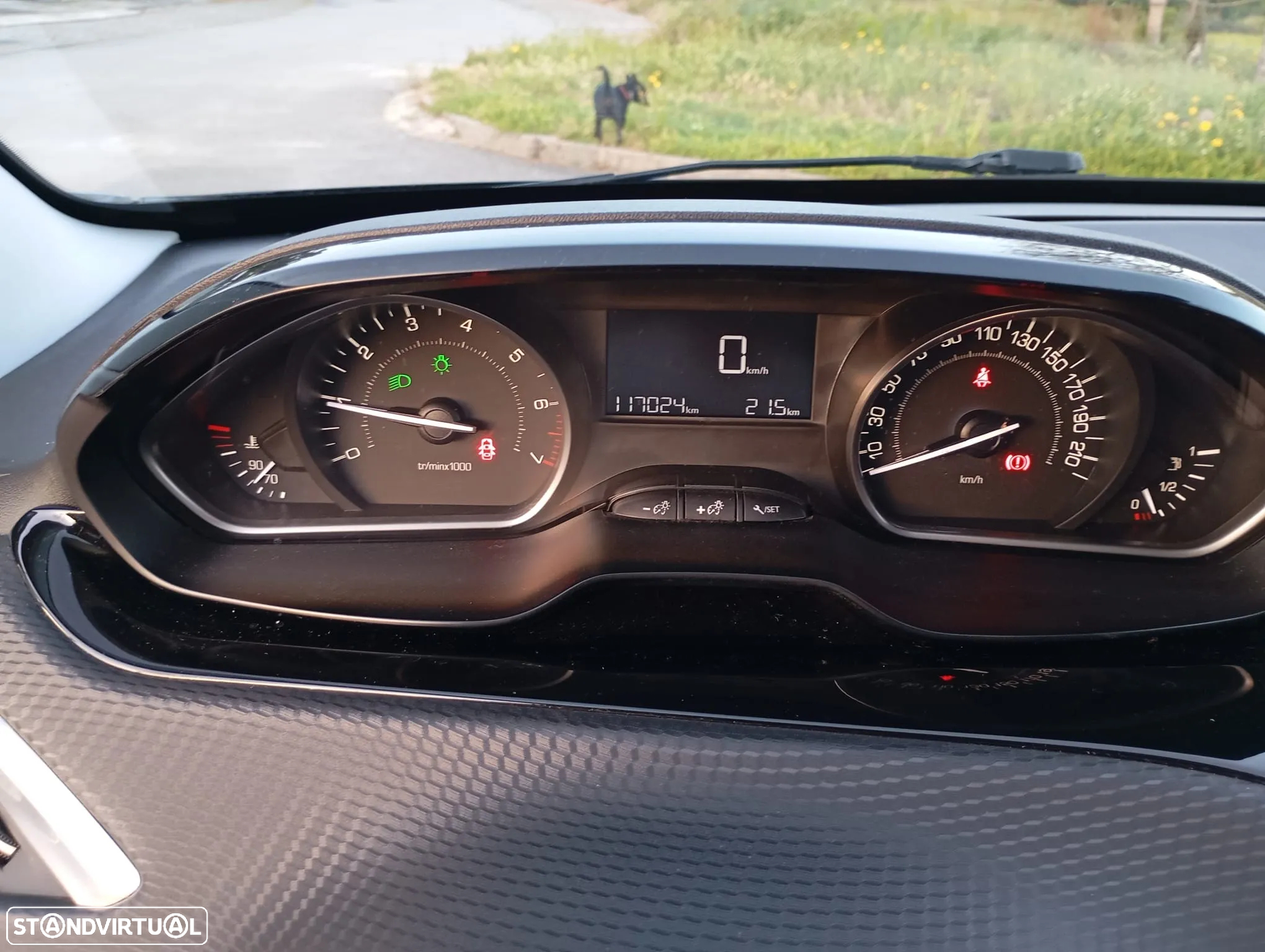 Peugeot 208 1.2 PureTech Style - 13