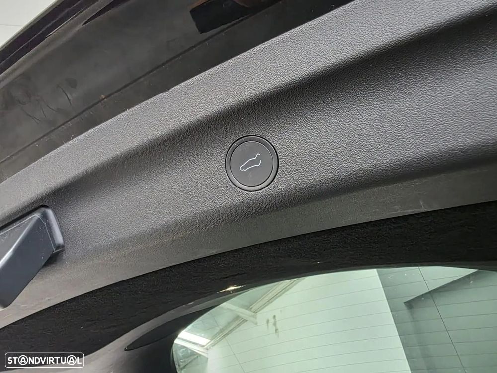 Tesla Model Y Long Range Dual Motor AWD - 21