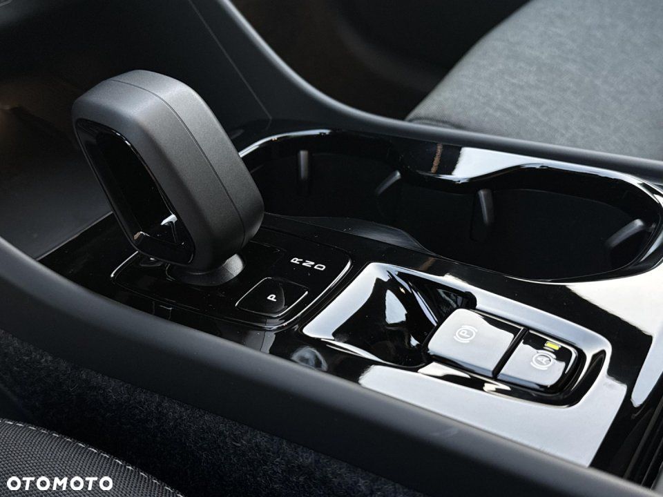 Volvo XC 40 - 26