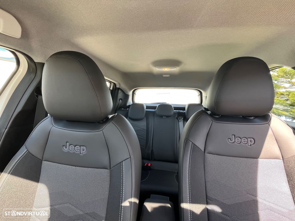 Jeep Avenger 1.2 GSE T3 Altitude - 48